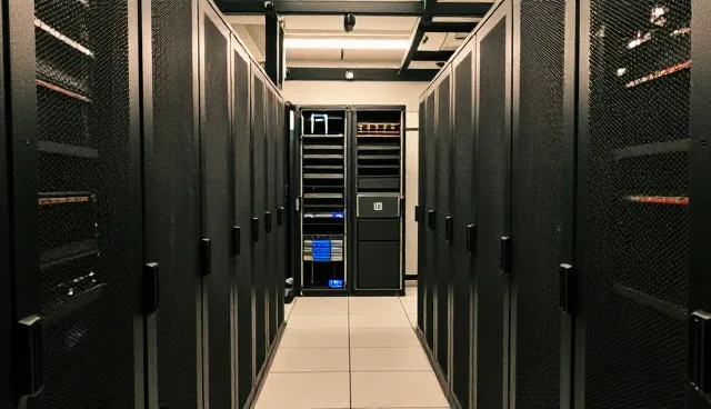 中小客户选型物料搬运运输车的关键考量